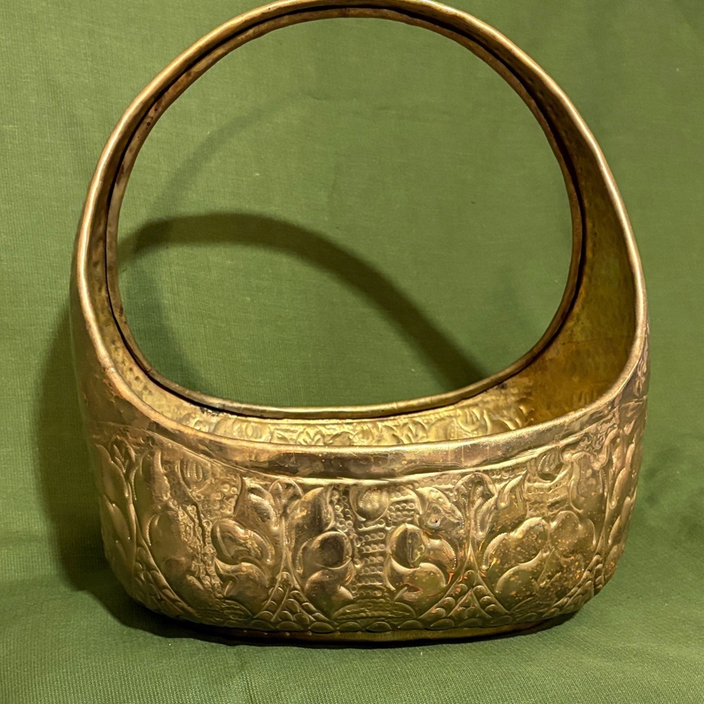 Beautiful Vintage Brass Basket 12”H x 10 1/2”W x 8 1/2” D